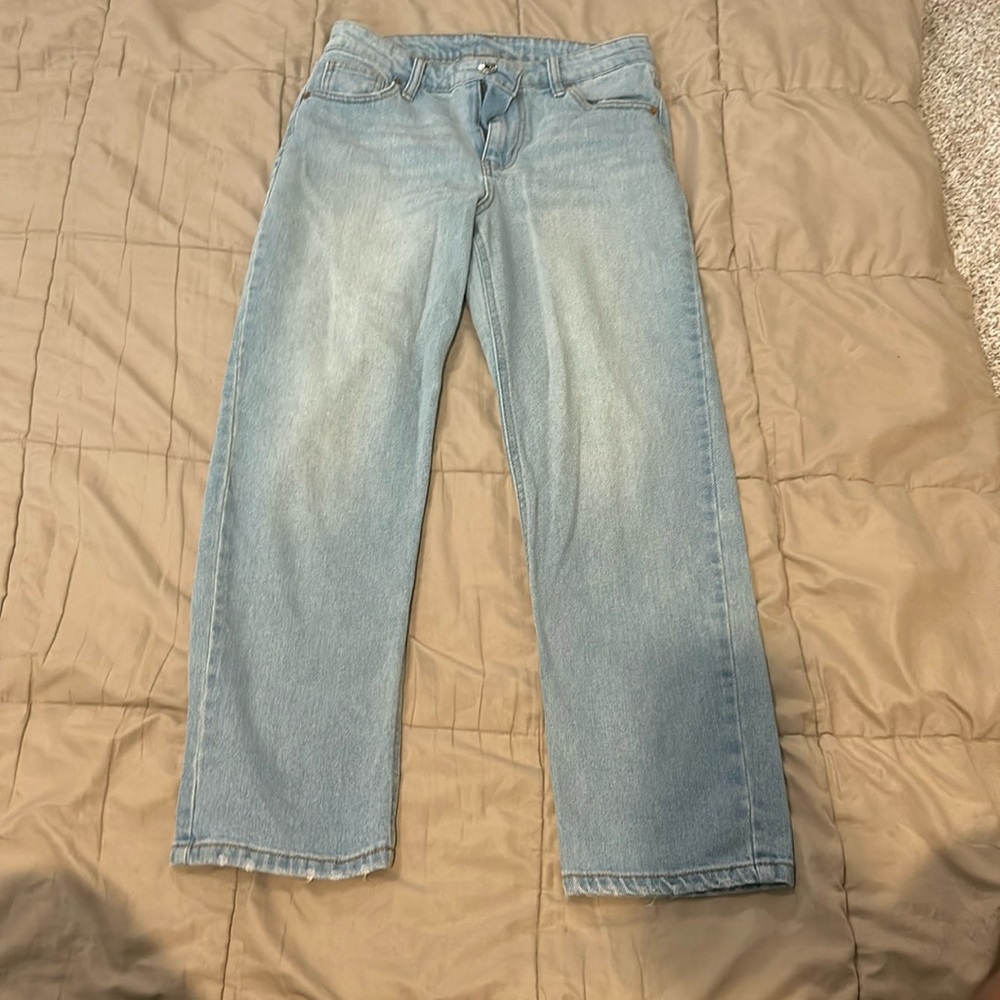 Light washed straight leg jeans